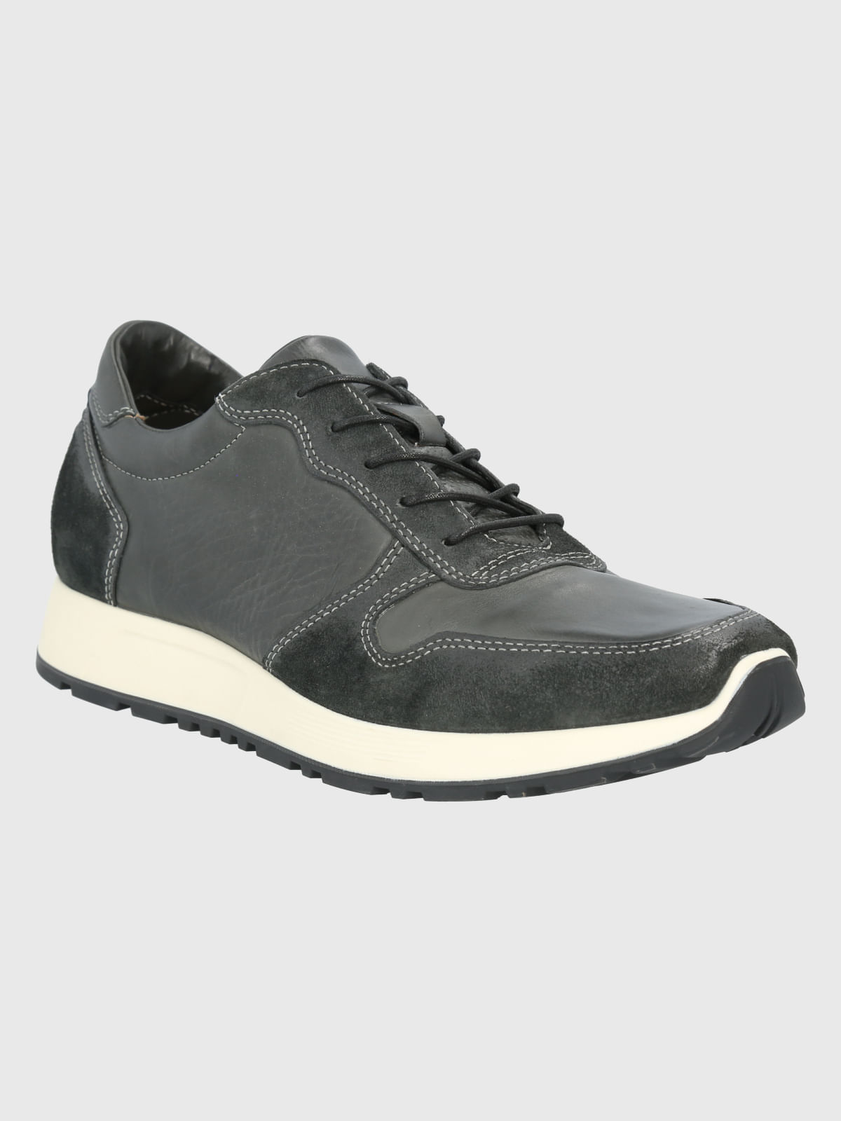 ZAPATILLA CUERO PARAMUS NEGRO
