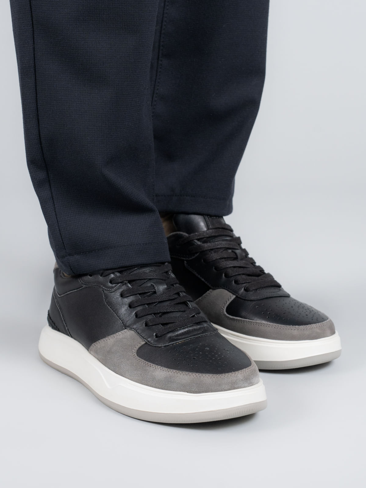 Zapatilla Cuero Hombre Mozze Negro