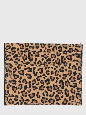 Tarjetero Ecocuero Mujer Dogher Cardholder Café Hush Puppies