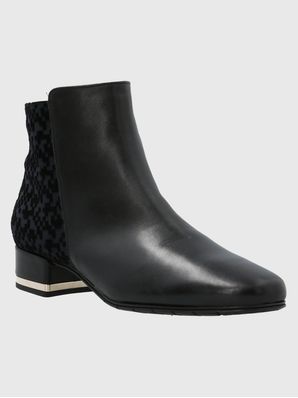 Botin Brunate Cuero Mujer Renata Azul Hush Puppies