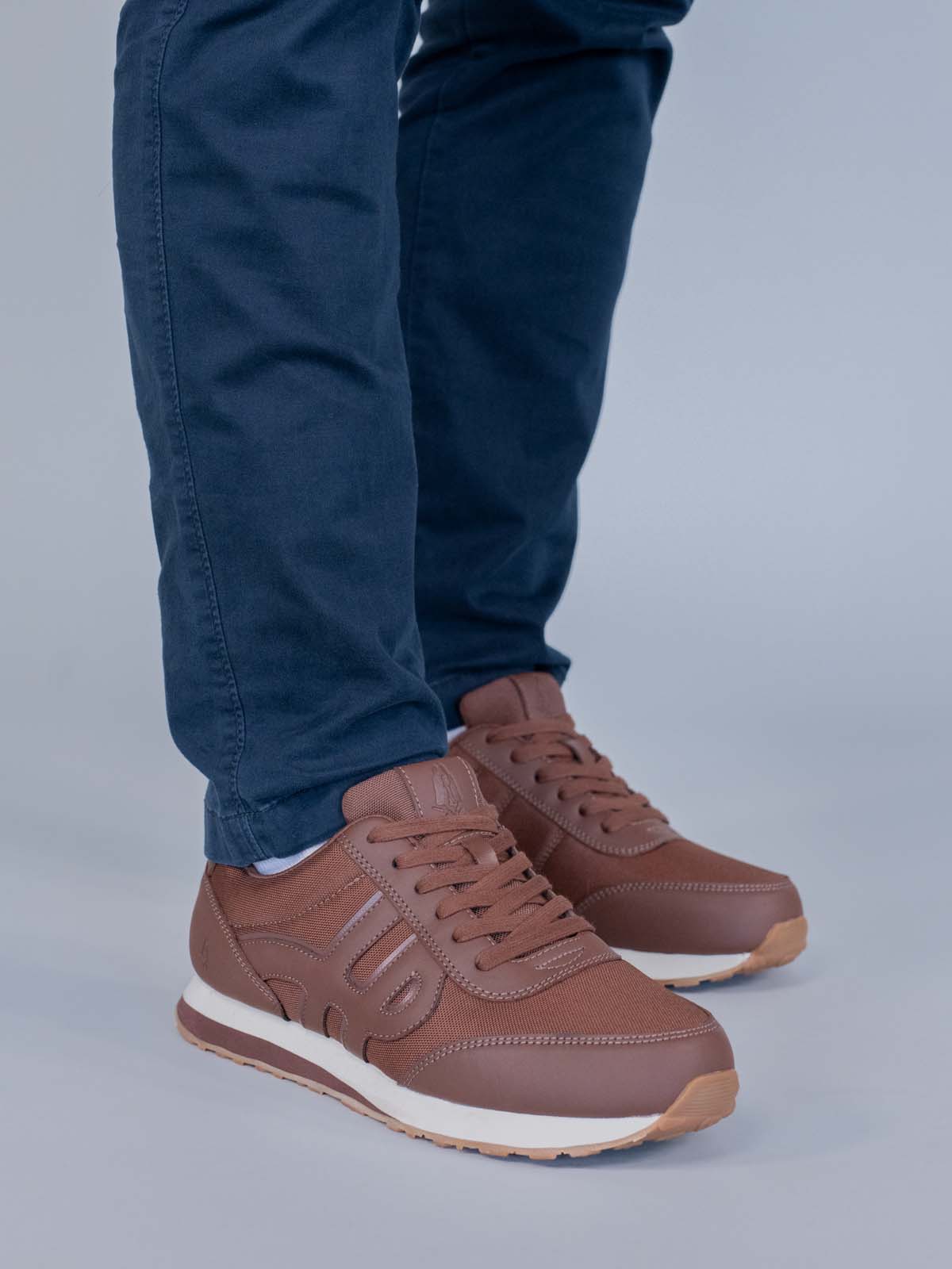 Zapatilla Cuero Seventy8 Café Hush Puppies