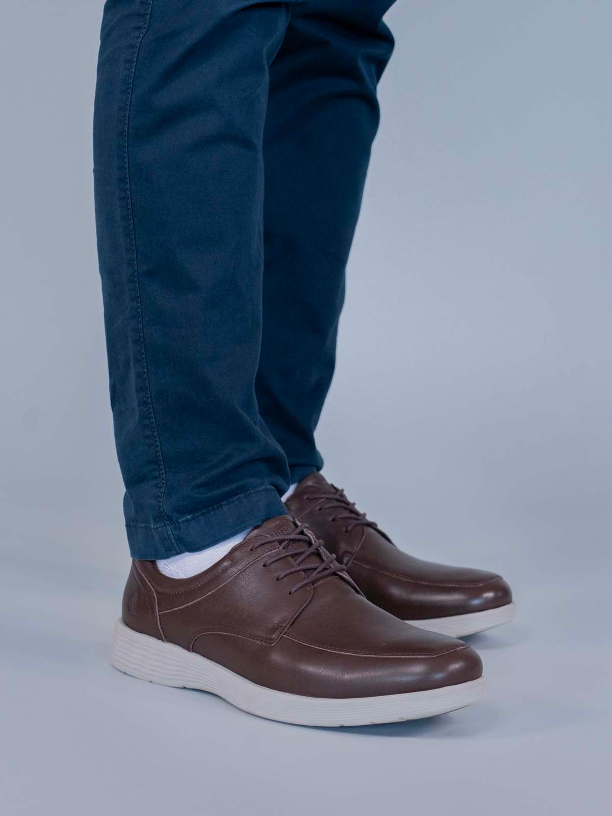 Zapato Cuero Spinal Center Café Hush Puppies