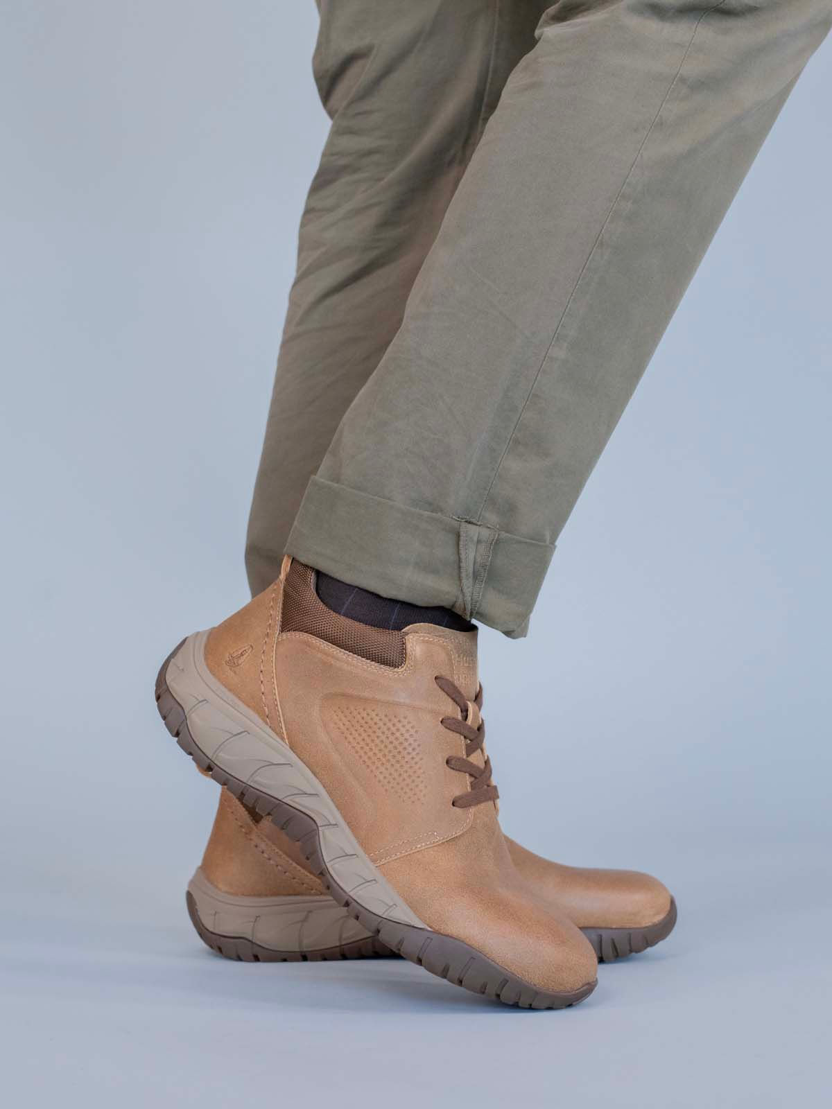 Botin Cuero Bodo Café Hush Puppies